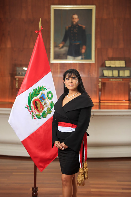 Desilú León, superintendenta nacional de SUNAT, participando en evento de inPERÚ sobre formalización, recaudación y clima de inversión en el Perú